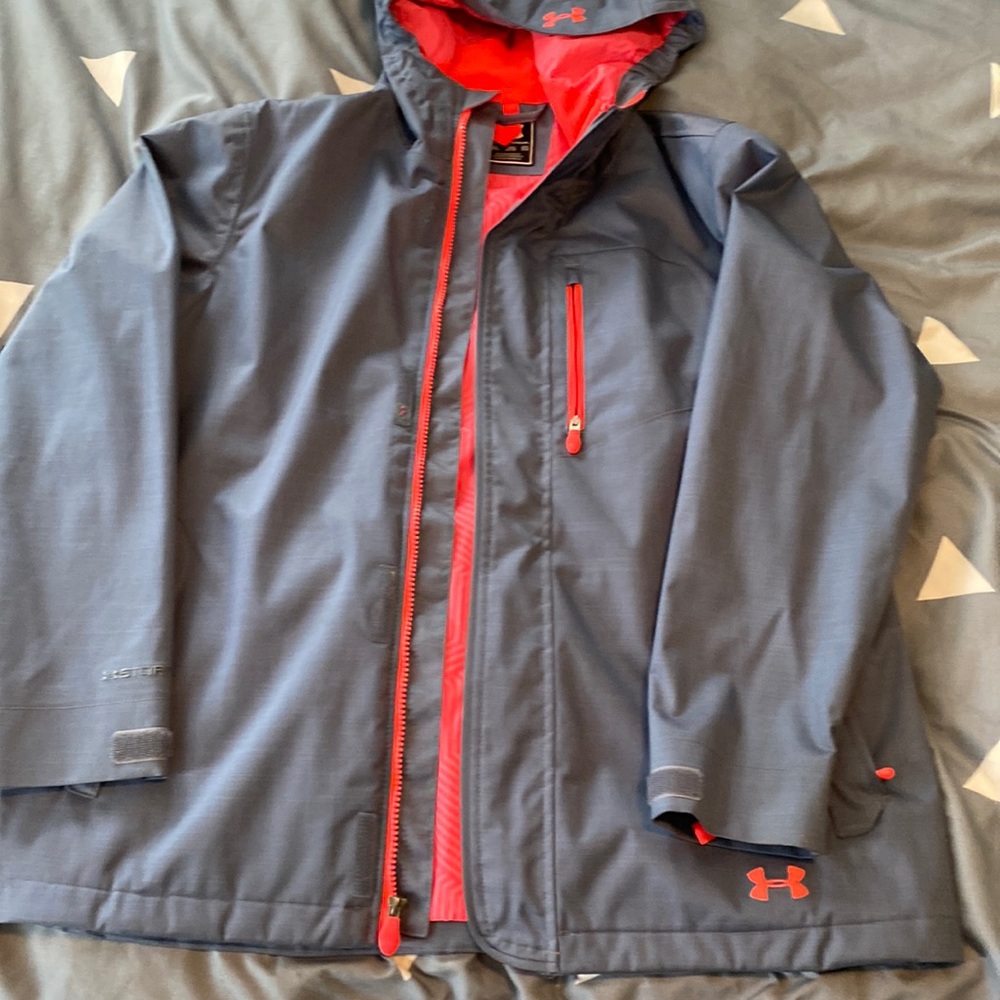 Youth under armour Spring/fall coat size youth XL